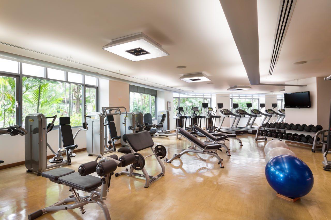 Отель Doubletree By Hilton Bangkok Ploenchit Экстерьер фото
